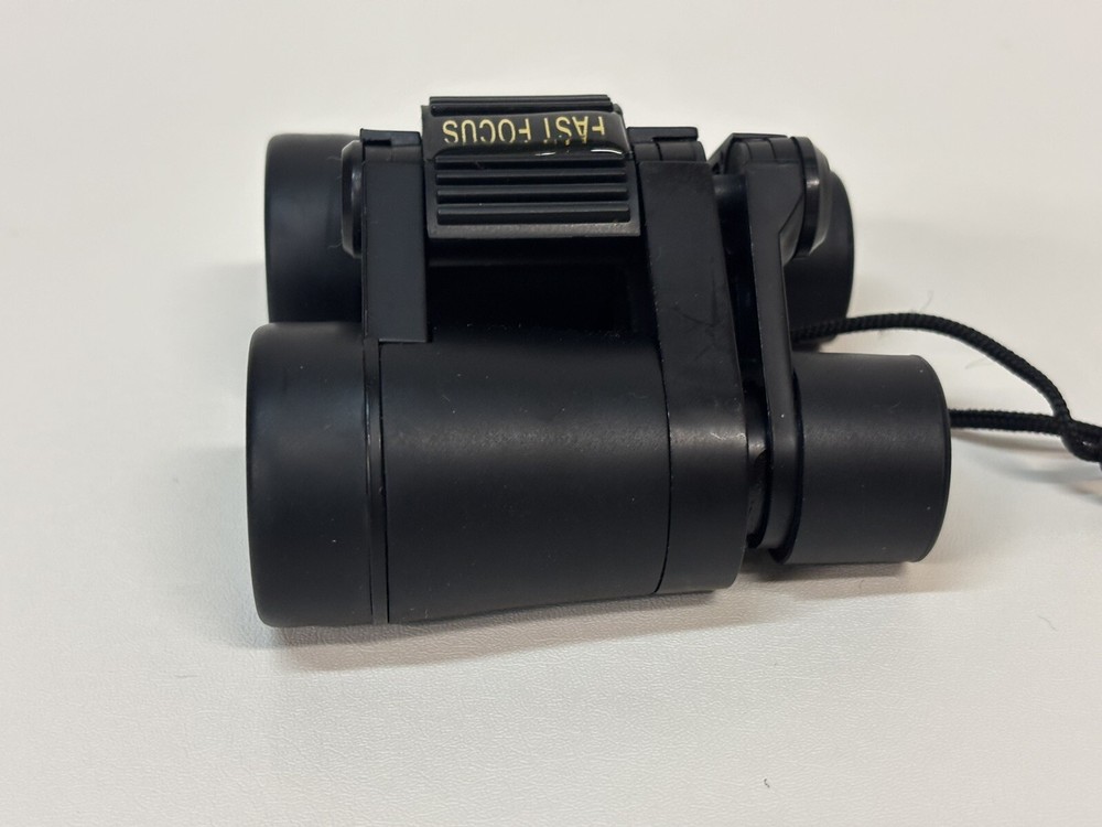 FAST FOCUS Binoculars Powerview 4x30 Coated with Case Compact Black