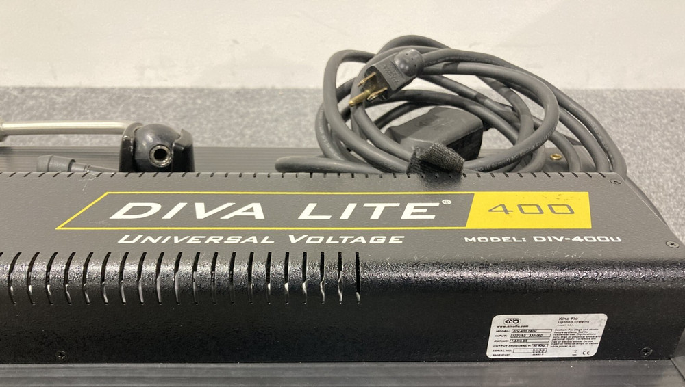 Kino Flo Diva Lite 400 DIV-400-120U Lighting Systems Complete Light Kit