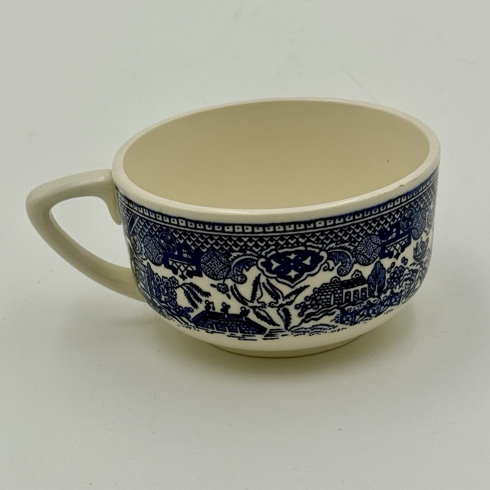 Vintage Blue Willow 6 Oz Tea Cup Handle Unmarked