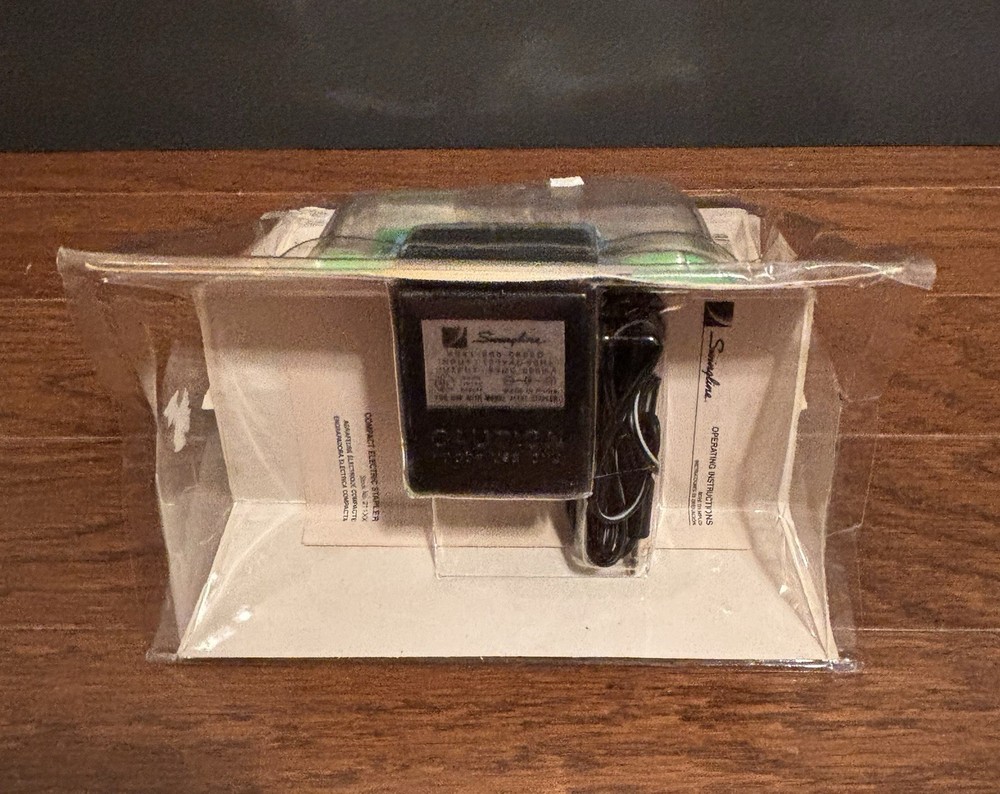 1990s Vintage Swingline CLEAR STAPLER Electronic Stapling Machine NIB Modern MOD