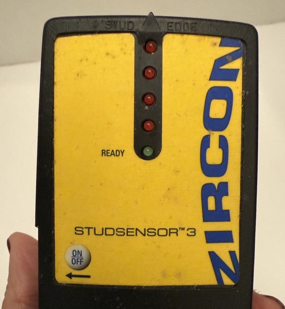 Used Battery-Operated Portable Zircon Studsensor 3 / Stud Sensor / Finder