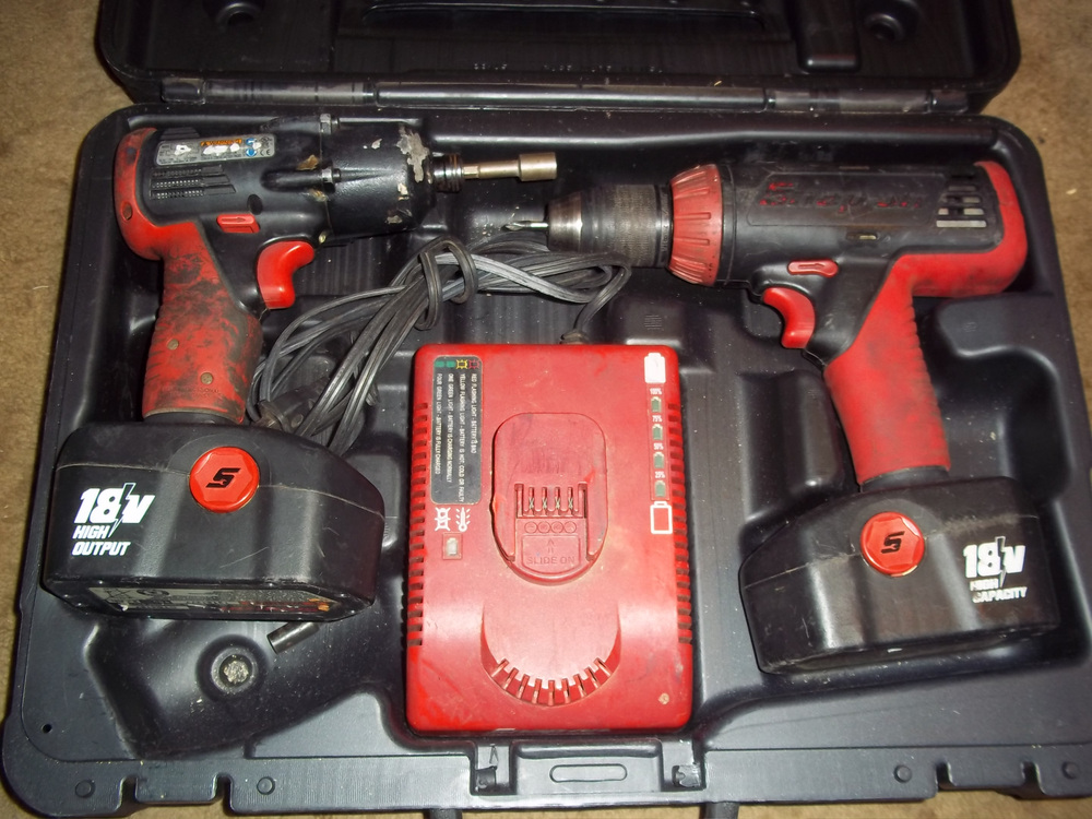 Snap-On 18 Volt Drill & Impact Kit in Case