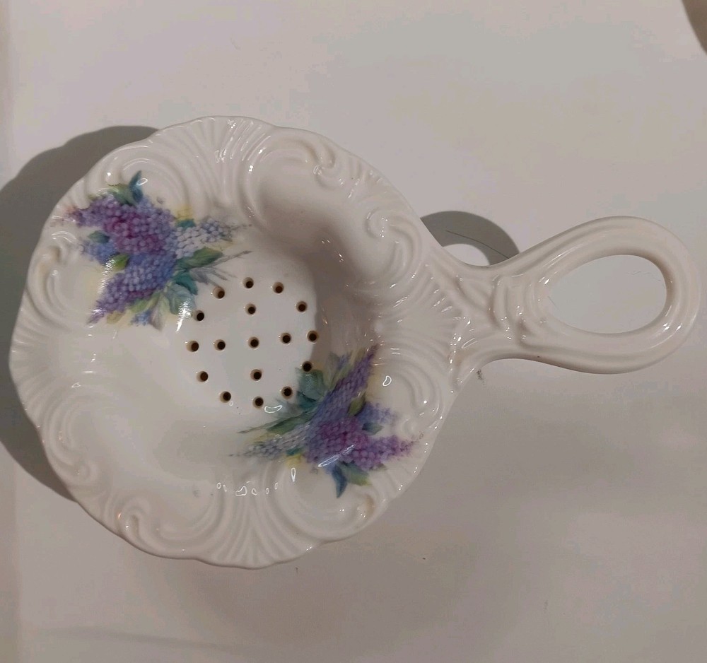 Vintage 2 Piece Grape Tea Bag Strainer & Receptacle