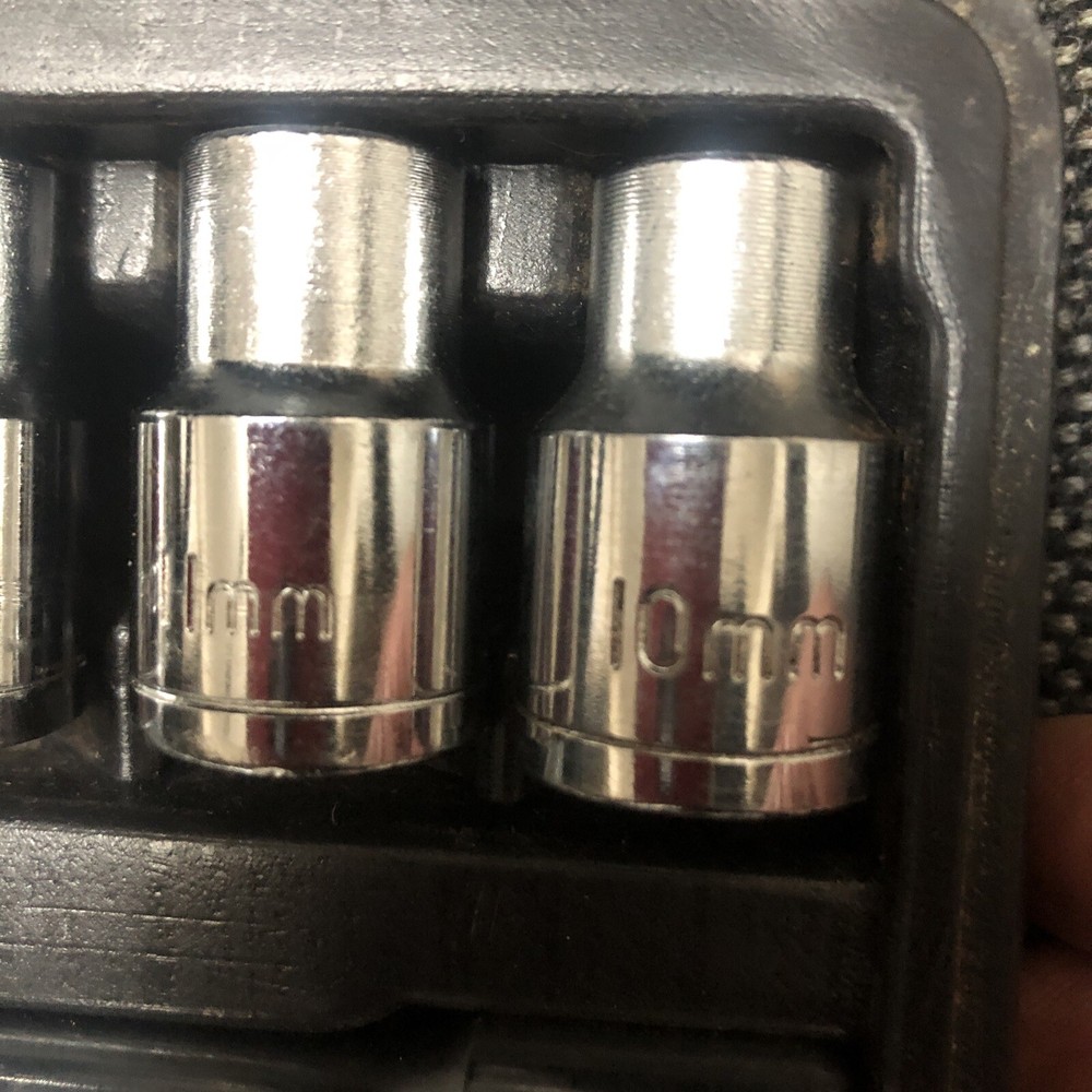 Draper Metric Socket Set, 1/2" Sq. Dr. (14Piece) 21mm piece is missing