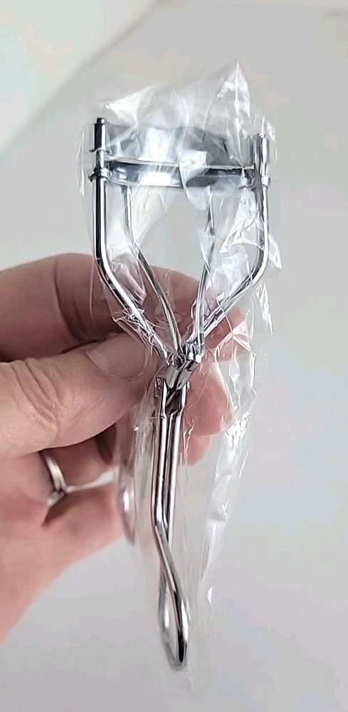 Silver Stainless Steel Eyelash Curler - NEW