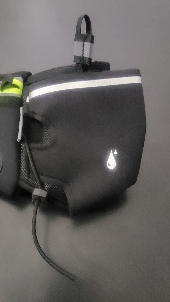 AiRunTech Hydration Running Belt NO!!! Water Bottles