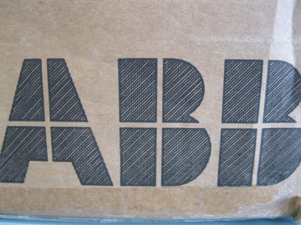 ABB Commander 1900 Chart Recorder C1914JA001100000STD 100-240 VAC (H1)
