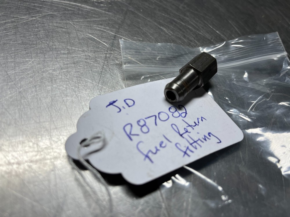 R87082 Genuine OEM John Deere Fuel Return FITTING