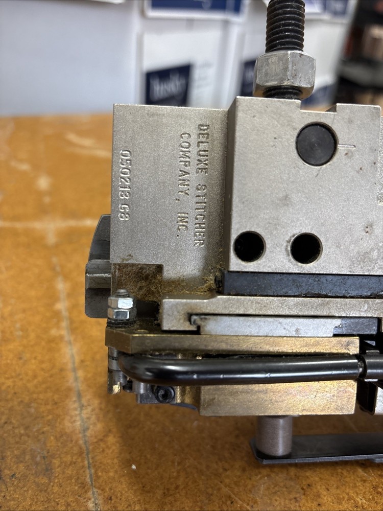DeLuxe Stitcher Company G8 Stitcher Head