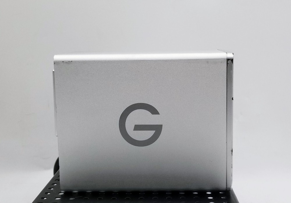 G Technology G Speed eS 4TB Raid array Case W/ 4TB HDD