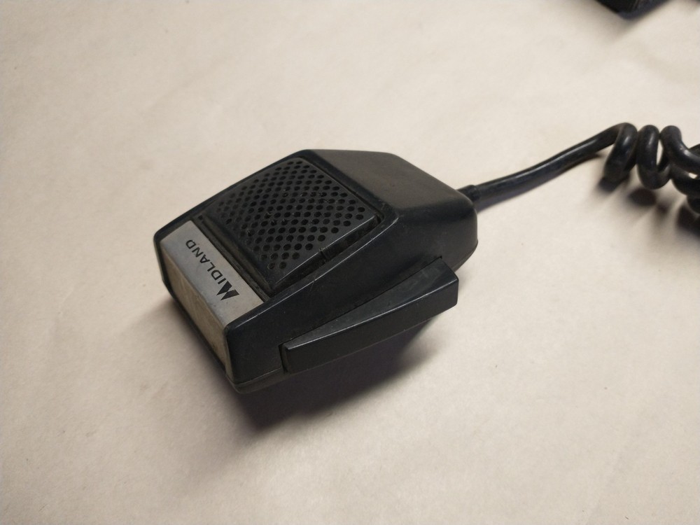 Midland model 77-104 CB Radio UNTESTED