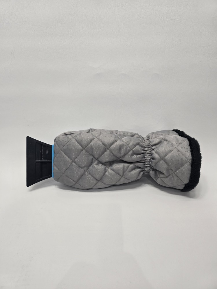 Delux Ice Scrapper Plush Insulated Mitt