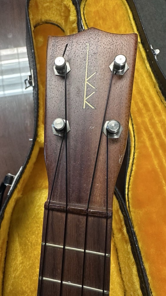 Kamaka Ukulele Gold label 4 string vintage