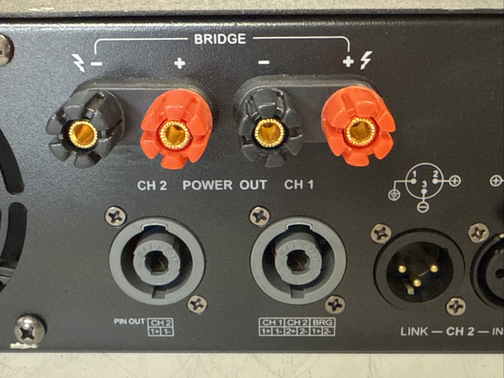 RMS DM60 Professional Power Amplifier