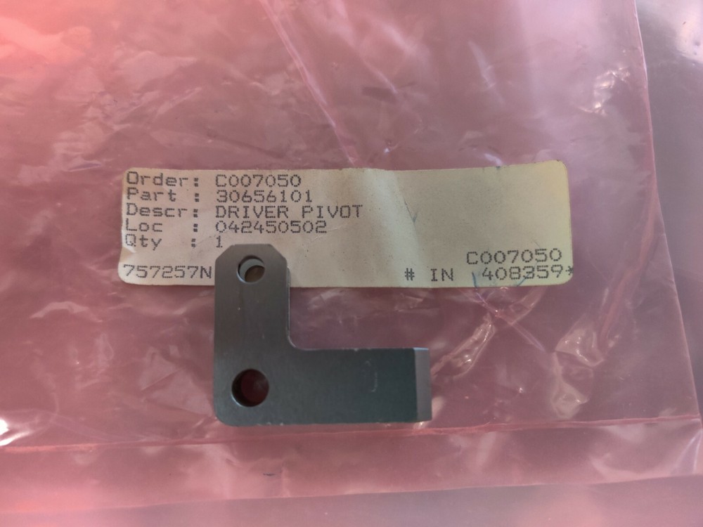Universal Instruments Driver Pivot 30656101