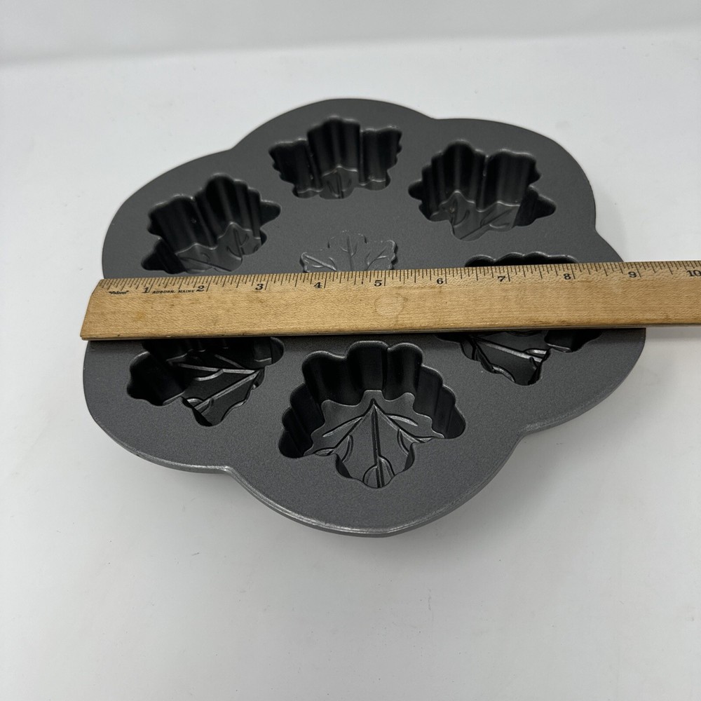 Nordic Ware 6 Fall Maple Leaf Muffins Cast Aluminum Pan