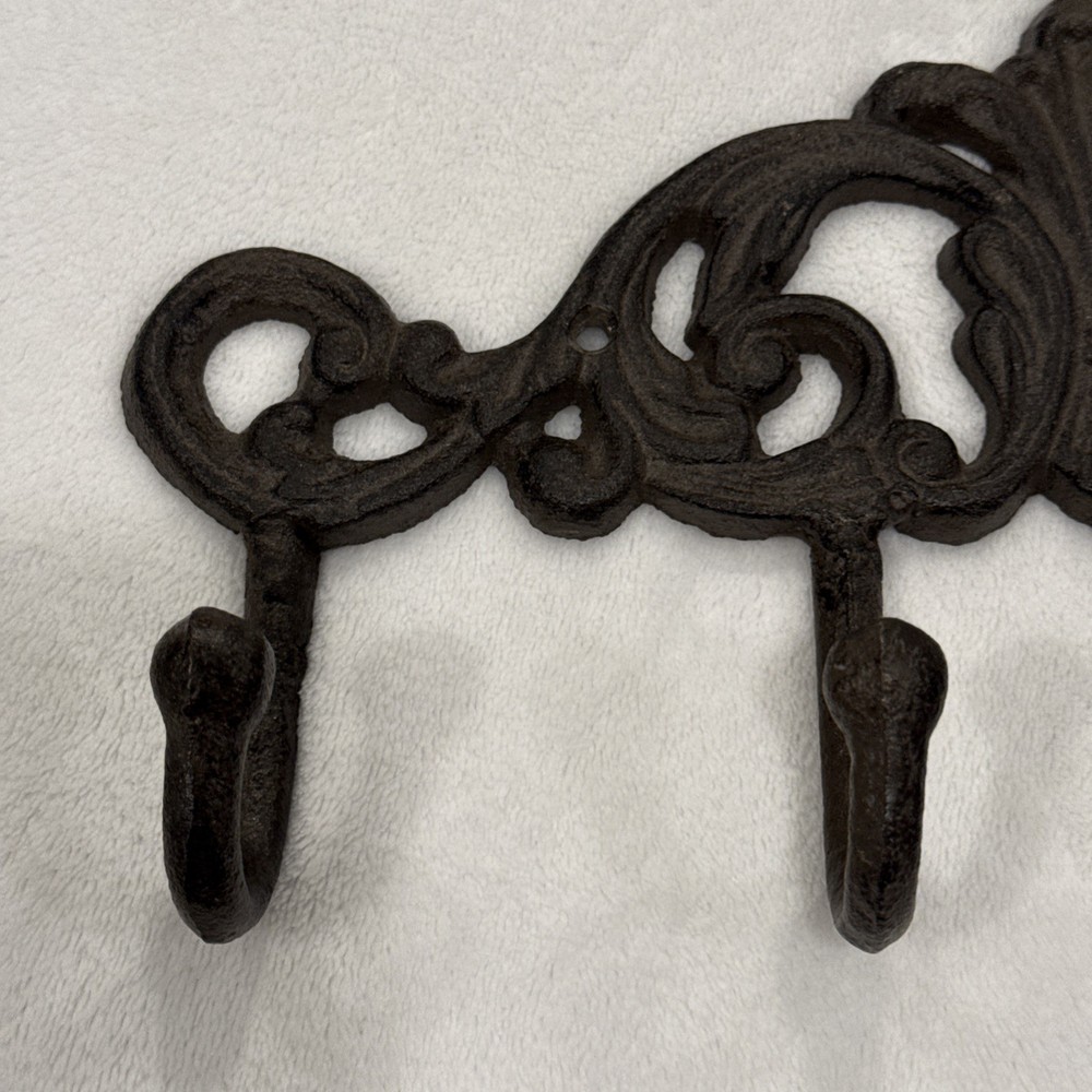 Vintage Cast Iron 4-Hook WallMount Hooks W/ Wheat Sheath & Scroll Design 12X6”