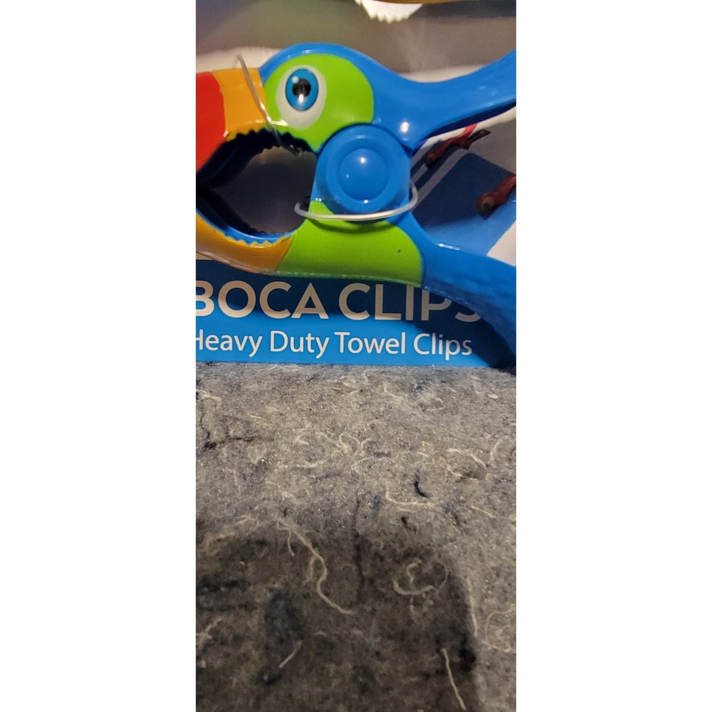 02 Cool Parrot Towel Clips