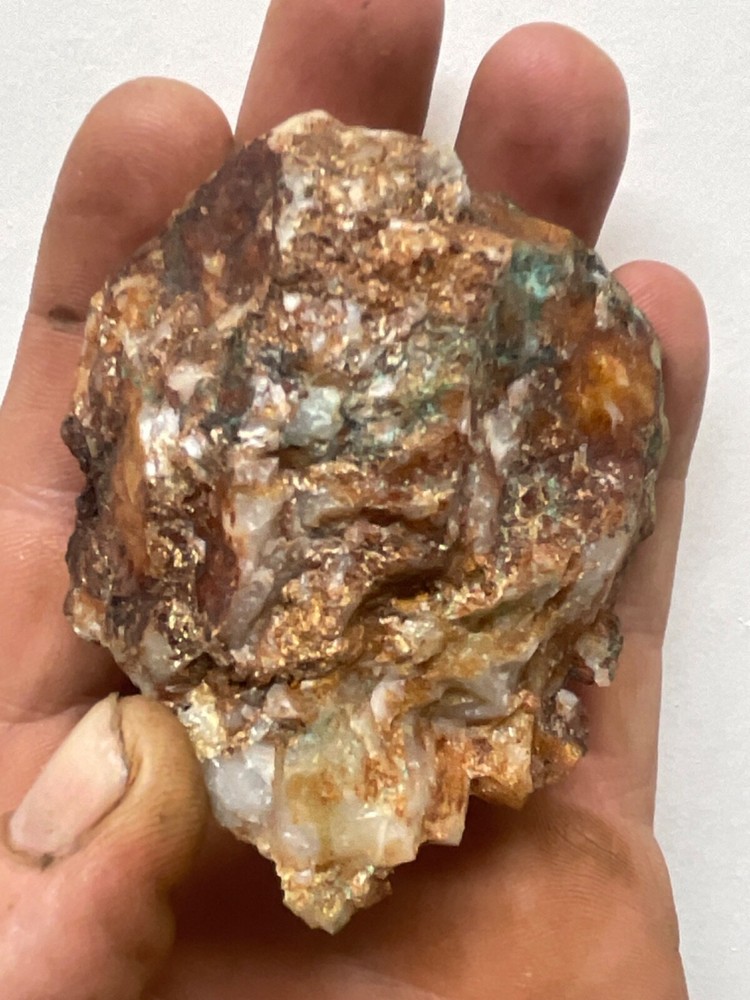 Electrum Gold ore quartz with malekite staining