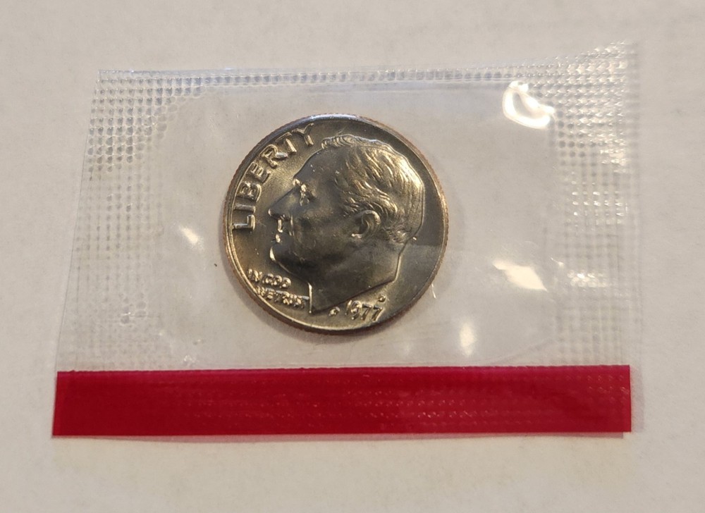1977 D Roosevelt Dime in Mint Cello