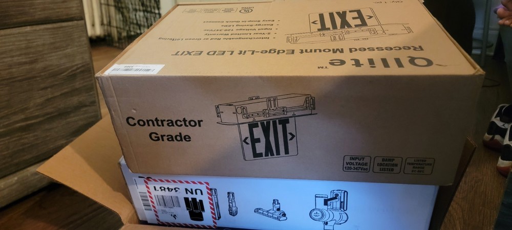 Combo LED Emergency Exit Sign Lighting Fixture with External Lights New-open Box