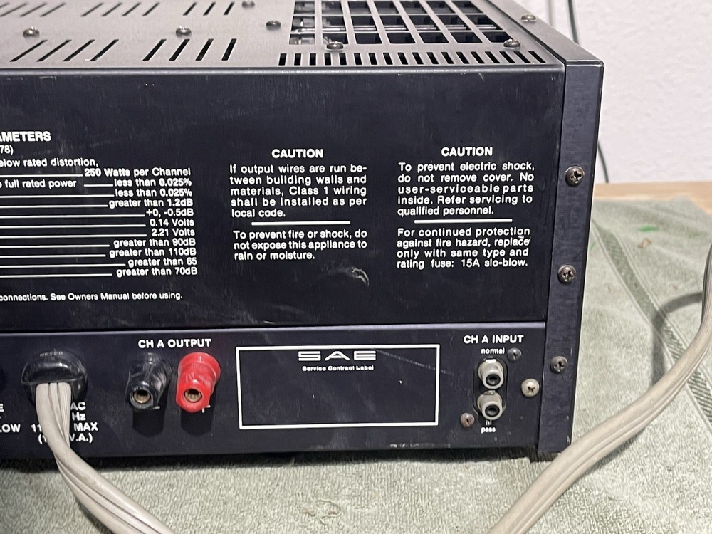 SAE A501 Stereo Amplifier