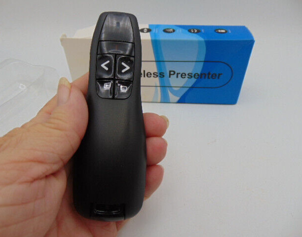 Qui Technology Wireless Presenter Clicker & Laser Pointer  2.4GHz USB Receiver