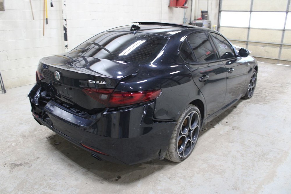 2022 Alfa Romeo Giulia Windshield Mounted Camera/Projector 3023015