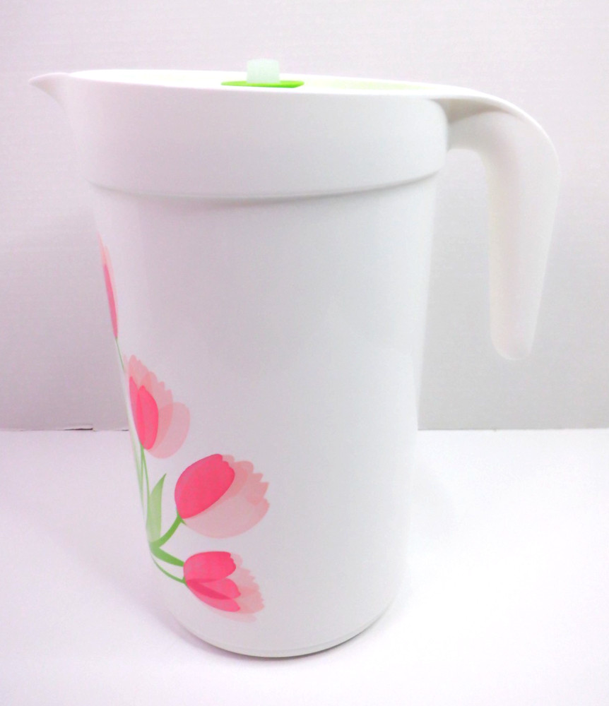 Tupperware Tulip 1 Gallon Pitcher