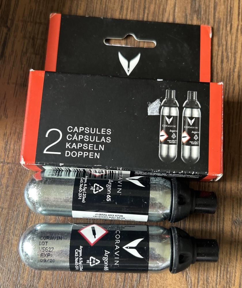 Coravin Model Two Wine Preservation System,3 Cartridges,Needle Cleaning Tool,bag