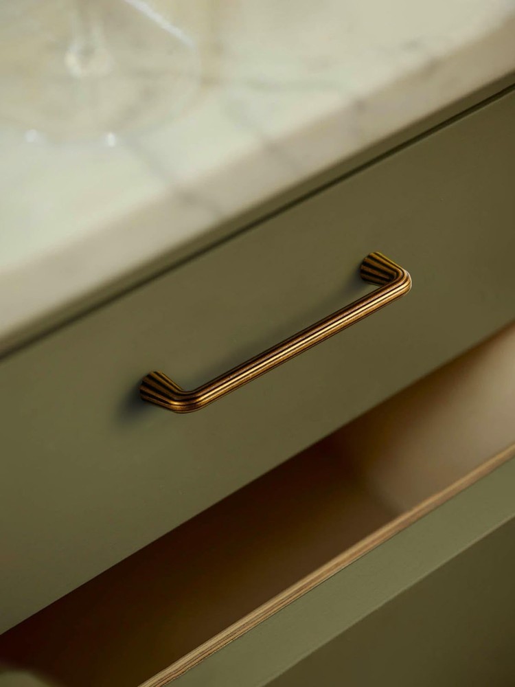 10 Pack Antique Brass Cabinet Pulls 5" Hole Center Vintage Drawer Pulls Bathr...