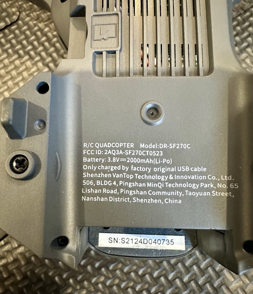 Snaptain E20 2.7K QHD Camera Foldable Drone Remote Controller USED THREE TIMES!!