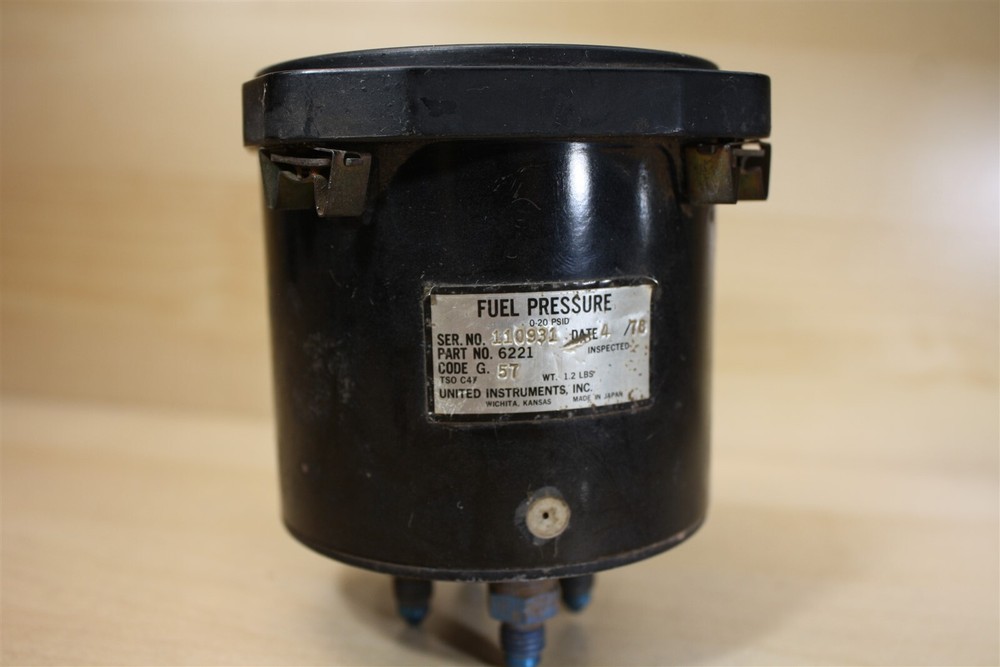 United Instruments 6221 Code G.57 Fuel Pressure Indicator
