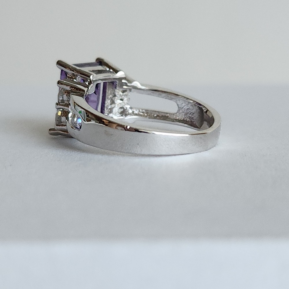 Silver Tone Amethyst & White Topaz Ring Size 7 – 4.3g