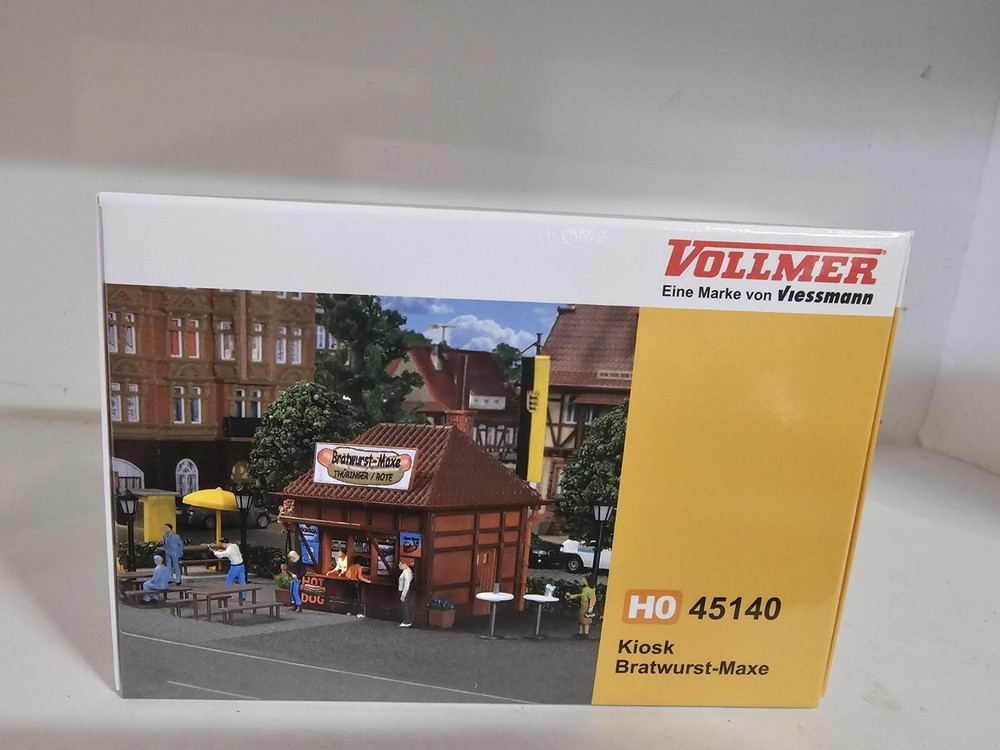 Vollmer Bratwurst Max 45140 HO Scale