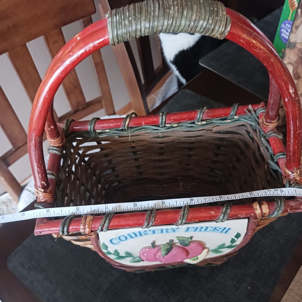 Wicker Basket With Handle Apples On Front