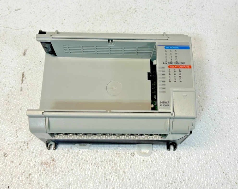 Allen-Bradley 1764-24BWA SER B REV A MicroLogix 1500 Base Unit