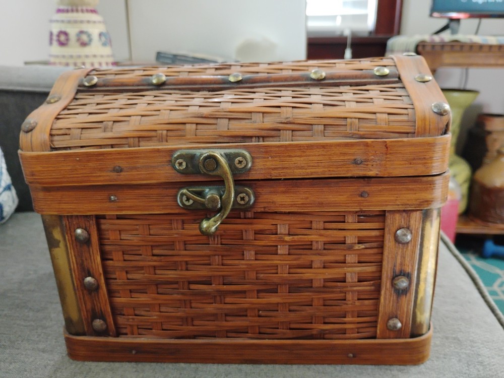 Vtg Small Bamboo Wicker Weaved Chest 9 X 7 X 6