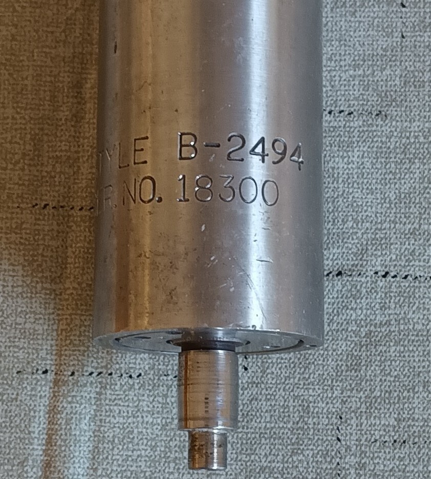 WHITNON SPINDLE STYLE B-2494