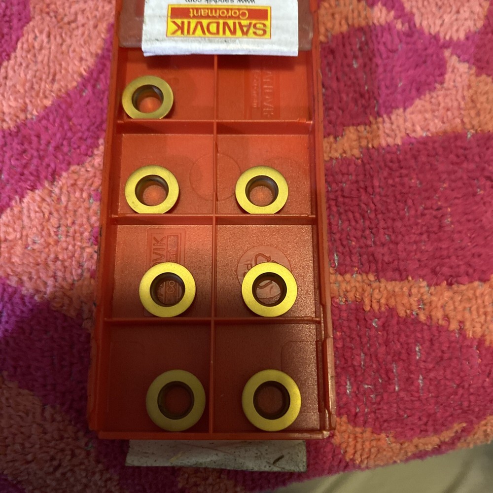SANKVIK R300-1032E-PM 1025 **7 Inserts**