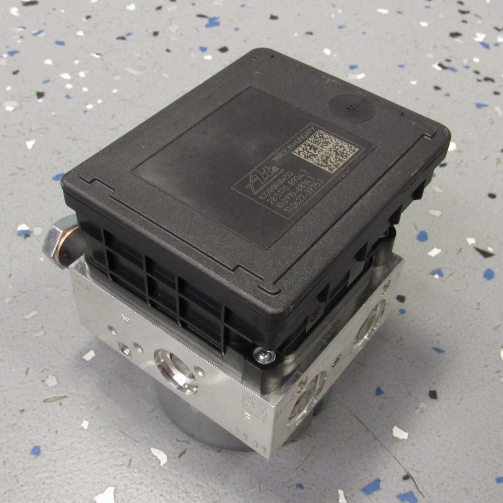 ABS Pump / Modulator / Control Unit *NICE! ~ Triumph Speed Triple 1200RR 1200RS