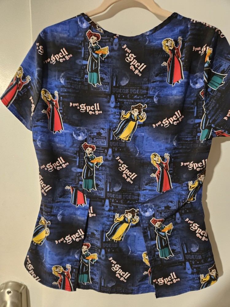 Disney Hocus Pocus Women's Scrub Top Size Medium