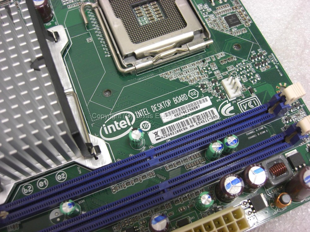 Intel DG41RQ e 54511-205 motherboard with I/O panel
