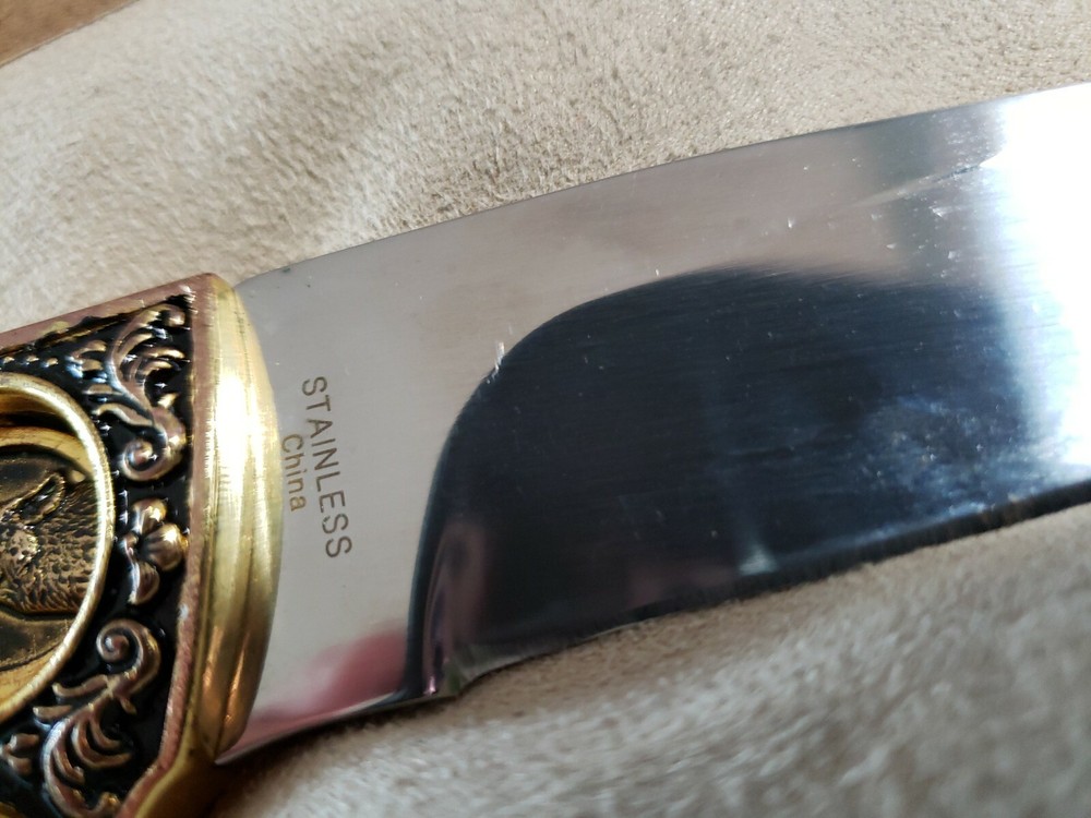 COLLECTOR WOLF KNIFE