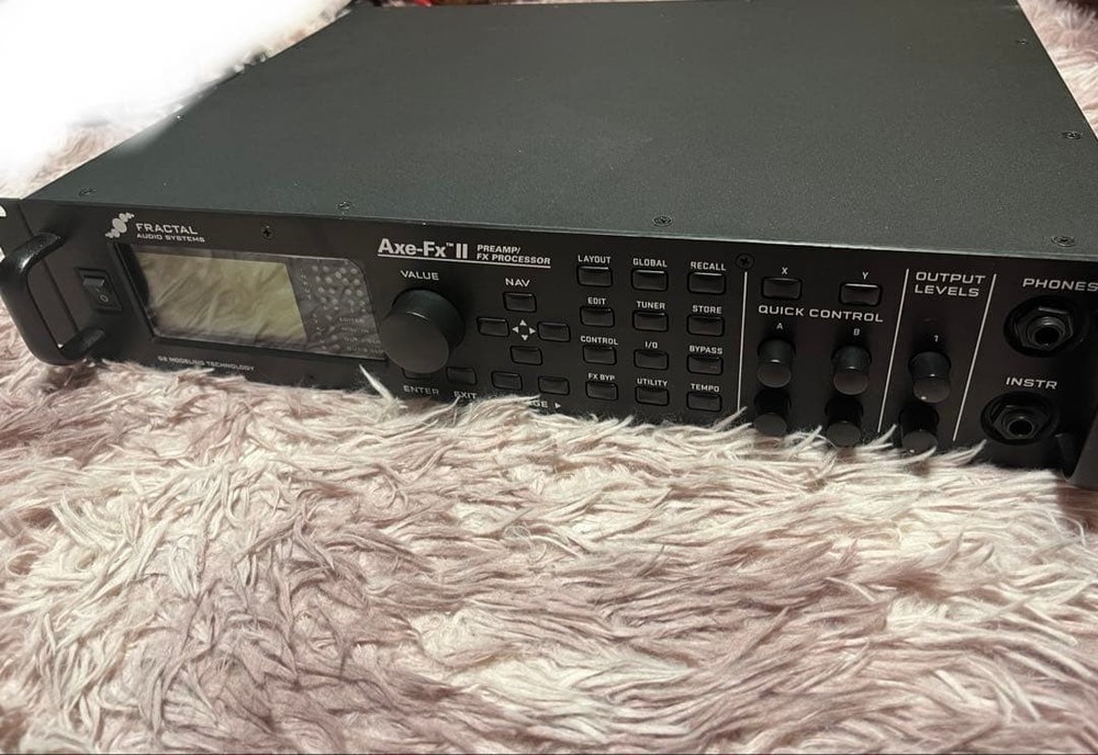 Fractal Audio Axe-Fx II Guitar Preamp Multi Effects Processor Tested w/ Manual