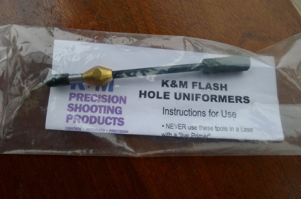 K & M FLASH HOLE UNIFORMER