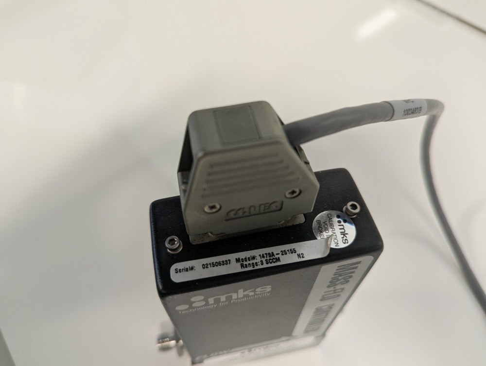 MKS INSTRUMENTS MASS FLOW CONTROLLER 1479A-25156 3 SCCM