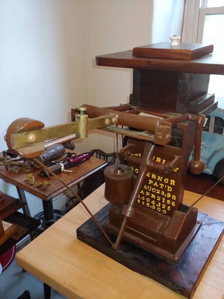 Antique Columbian Feed Governor used with a roller mill.