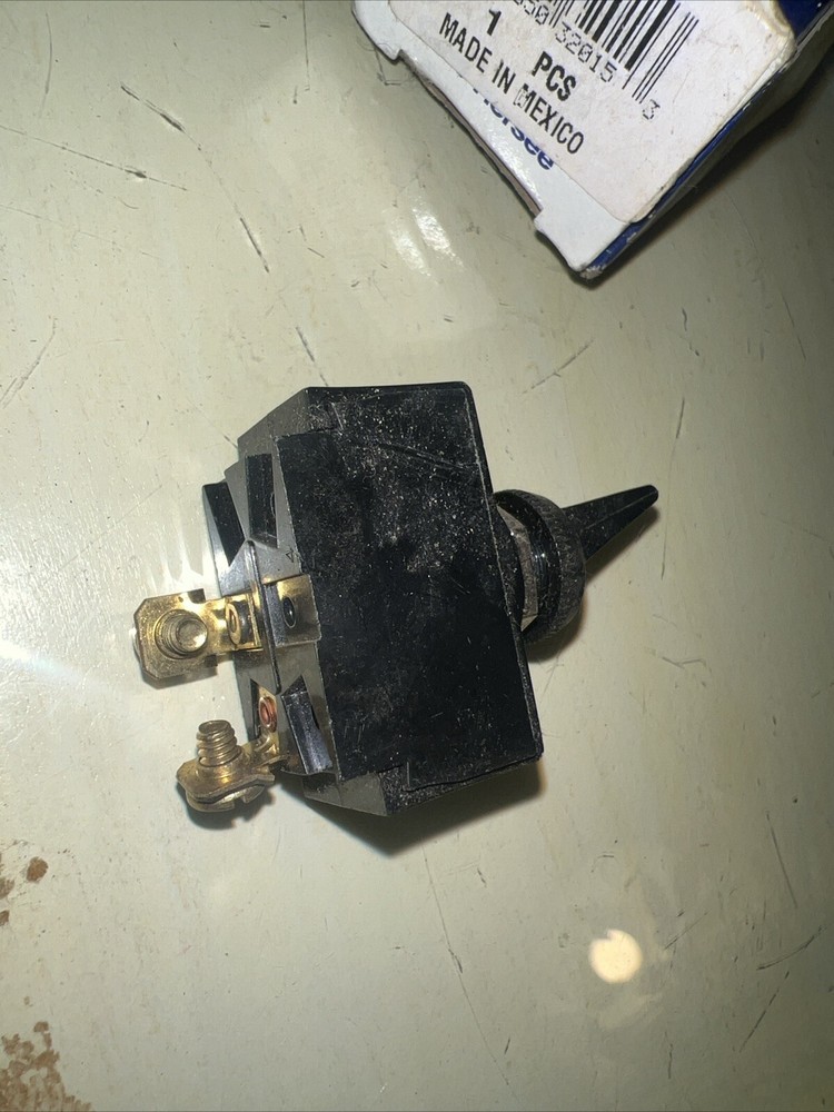 Cole Hersee 54100-01-BX SPST Toggle Switch