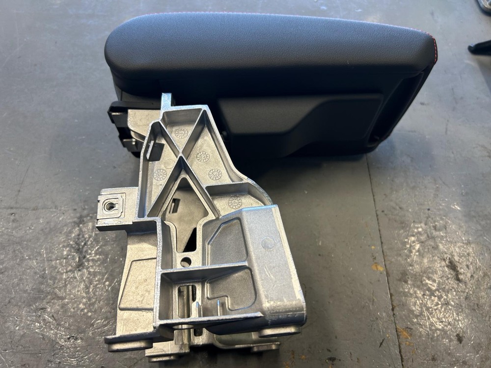 AUDI S3 Front Console Armrest 8Y0864283B 4PK B3890